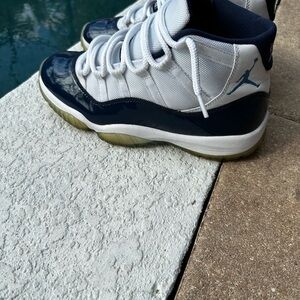 Men’s Jordan Retro 11 Sneakers - Navy and White
